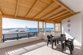 Port house with amazing sea view and jacuzzi